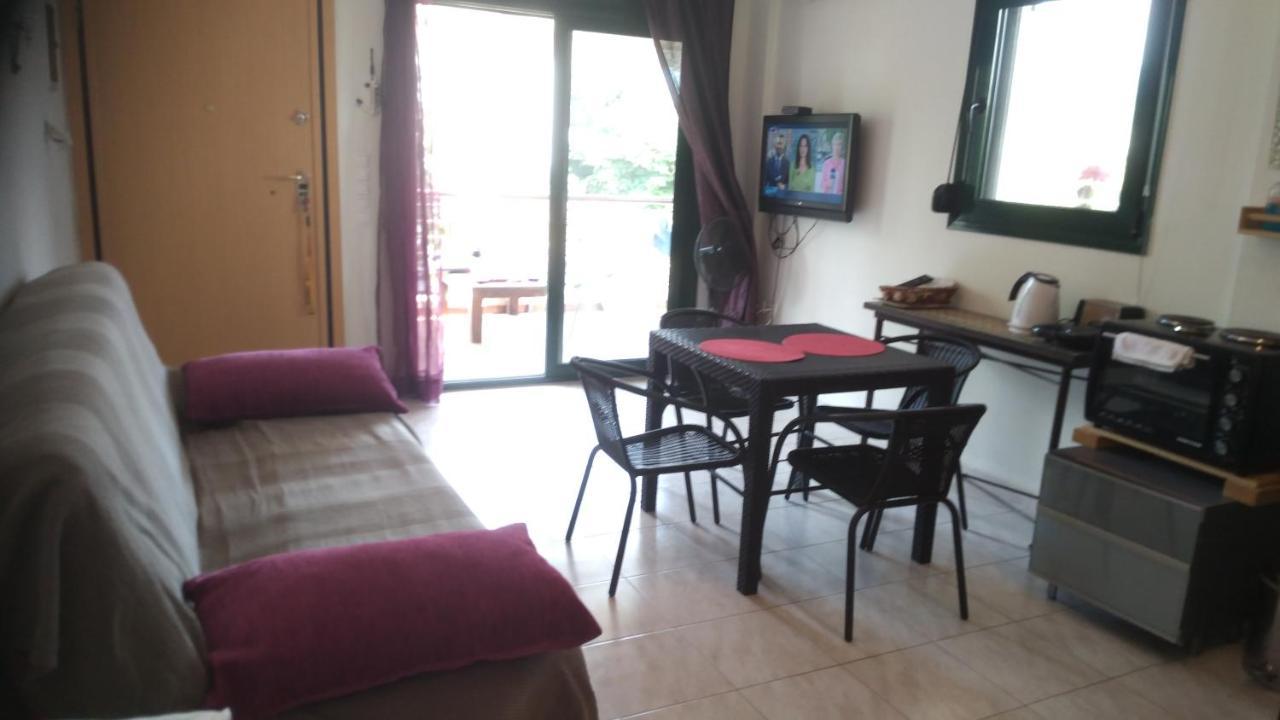 Garden Maisonnette 2-Bedrooms Sleeps 6 Adults 200M From Sandy Beach Asprovalta Bagian luar foto