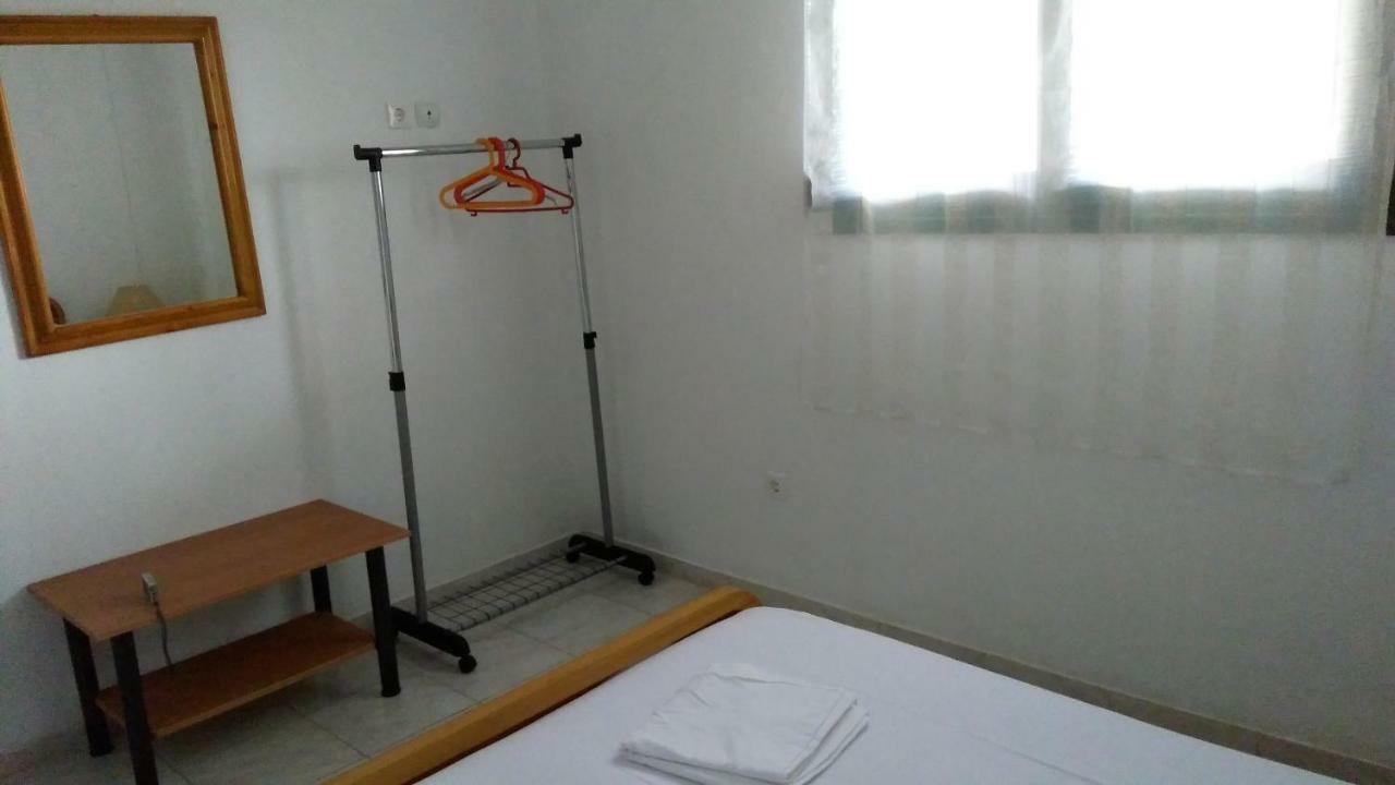 Garden Maisonnette 2-Bedrooms Sleeps 6 Adults 200M From Sandy Beach Asprovalta Bagian luar foto